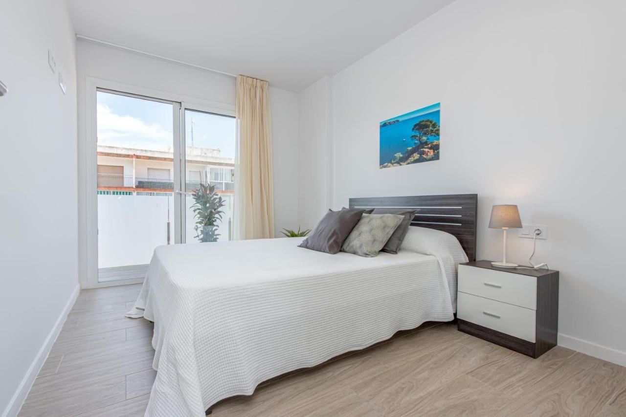 M A R I V E N T Suite With Bathroom And Terrace 50 M2 Roses Exterior foto