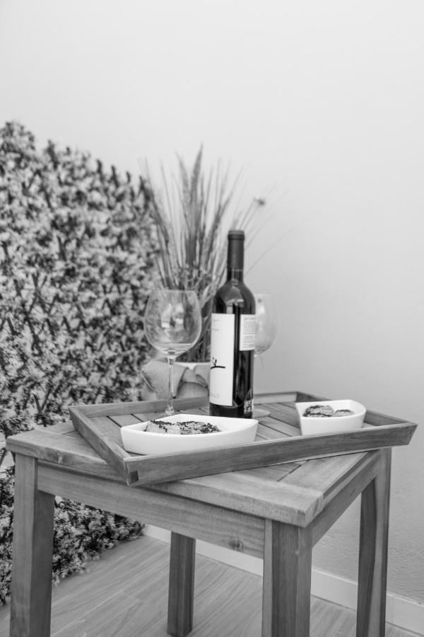 M A R I V E N T Suite With Bathroom And Terrace 50 M2 Roses Exterior foto