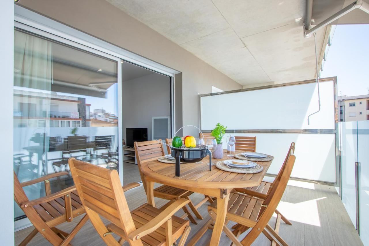 M A R I V E N T Suite With Bathroom And Terrace 50 M2 Roses Exterior foto